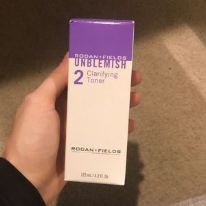 Rodan and fields unblemish clarifying toner